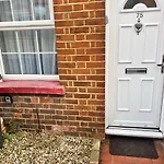 Cosy Cottage In Central Reading Free Parking & Fast Wifi