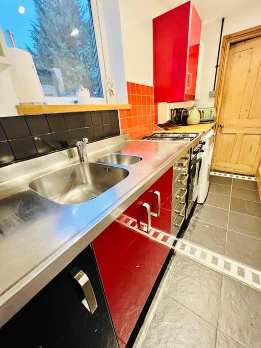 Holiday home Cosy In Free Parking & Fast Wifi *
